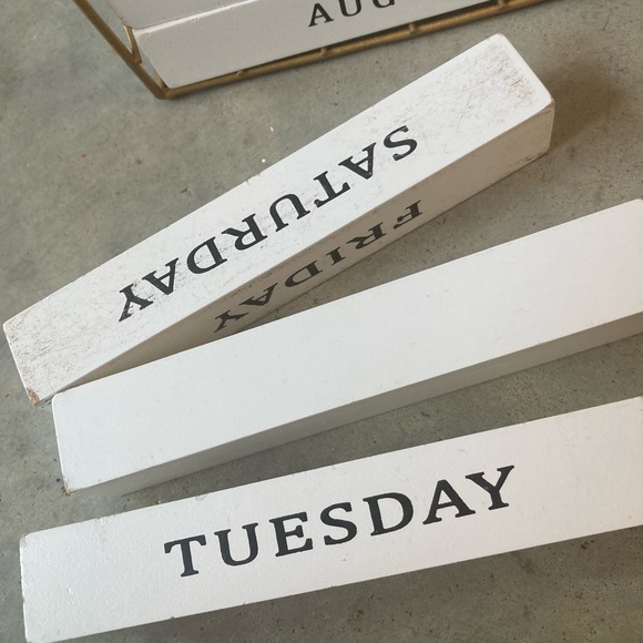 Wood block counter for calendar. Target like new - Picture 5 of 5